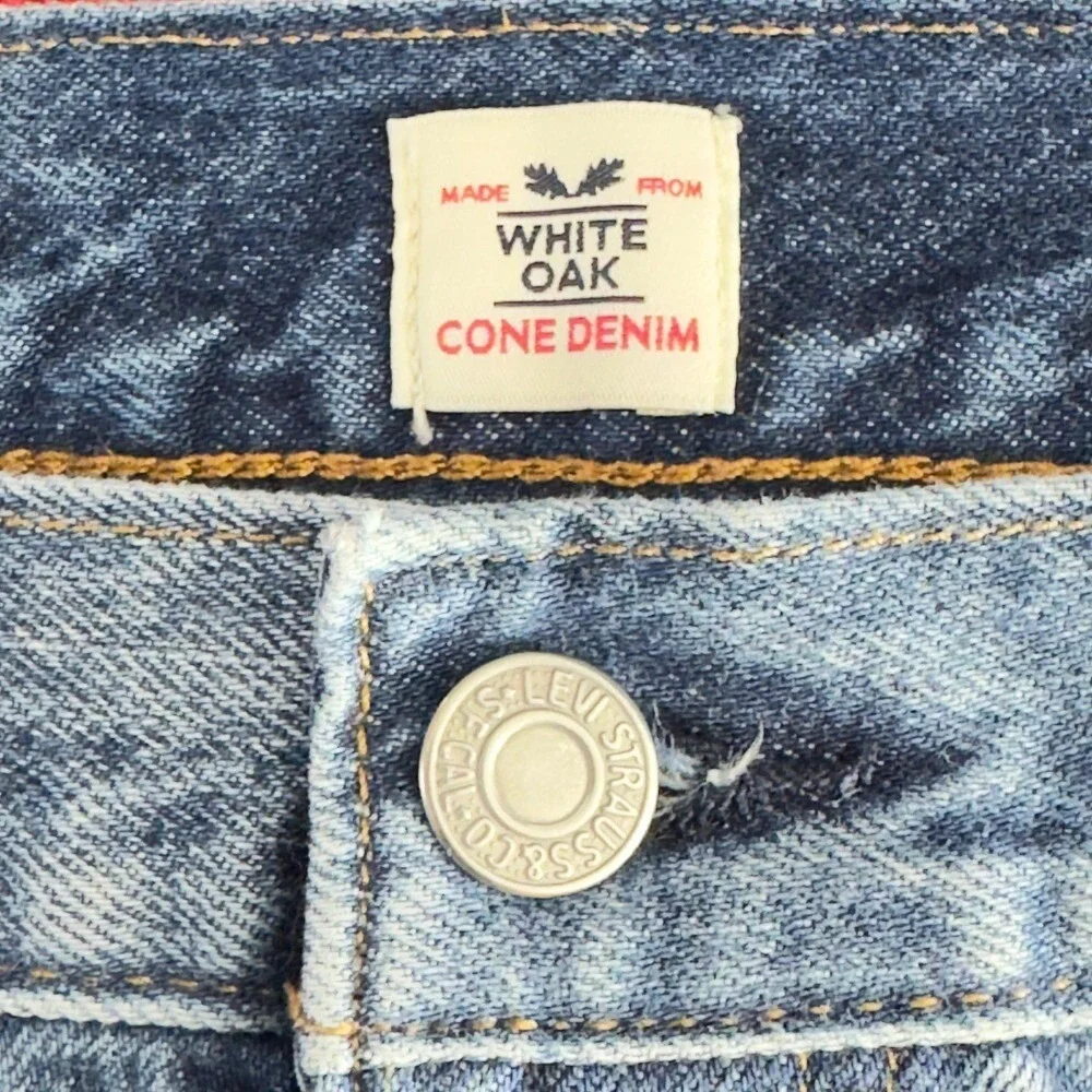 Levi's 501 White Oak Cone Denim Shorts Distressed‎ Women's Size W 32